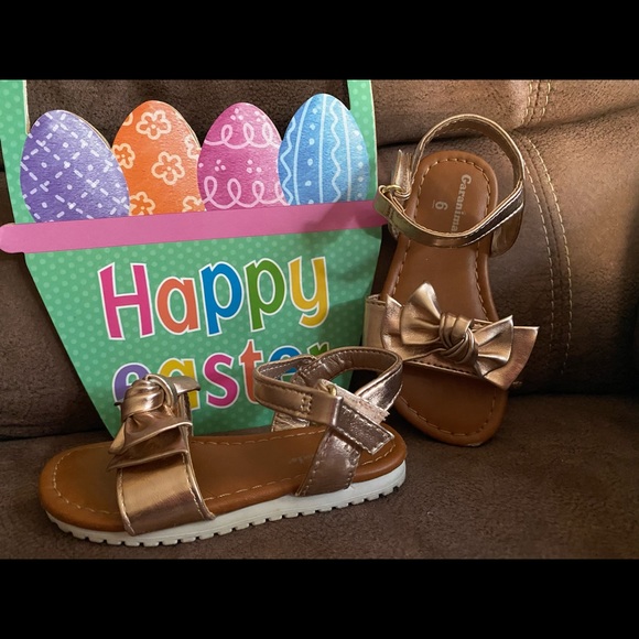 Kids - Picture 2 of 4